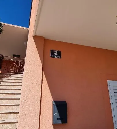 Guest House Ana * Split